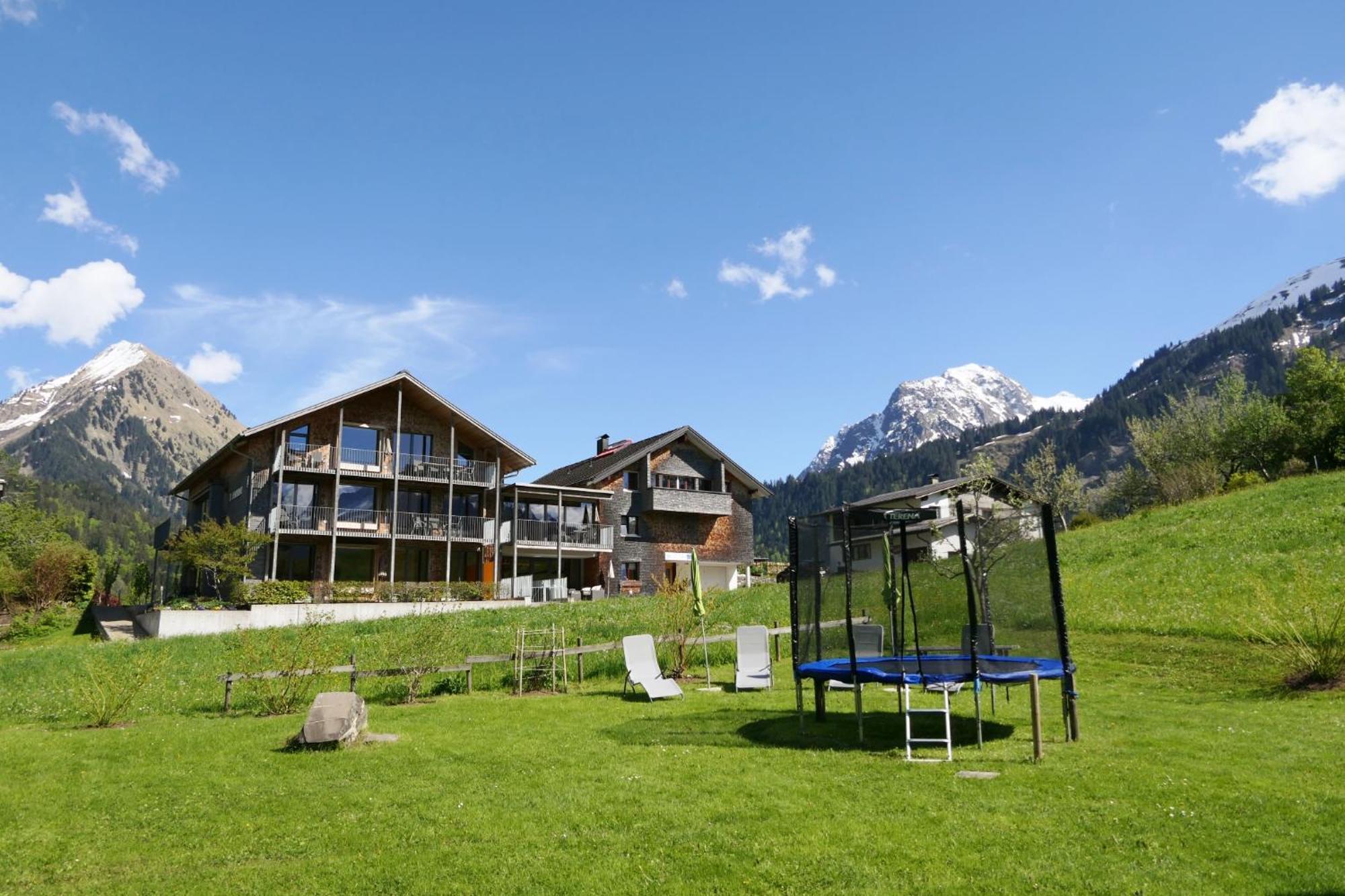 N Apartments Hotel Schoppernau Esterno foto